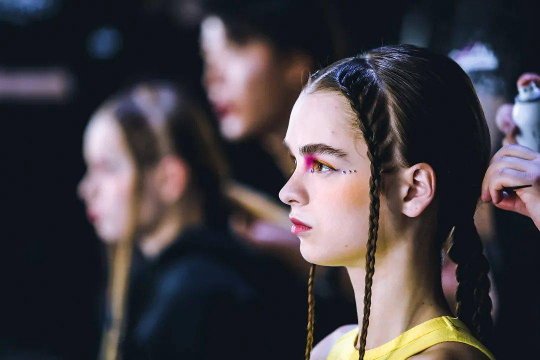 陆玺娅|不愧是你！本季最“拼”的设计师品牌～