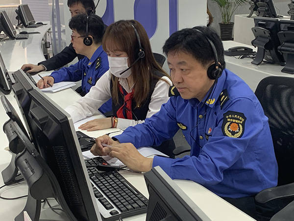 上海一业主装修破坏承重结构，执法人员前往现
