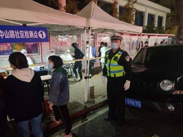 青岛600万人口核酸检测_青岛核酸检测现场图片(2)