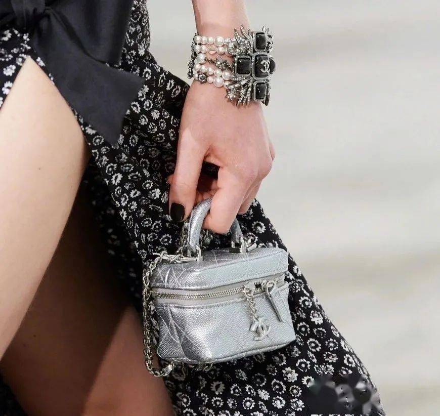 系列|Chanel 2021春夏丨新一季充满愉悦与活力的新浪潮