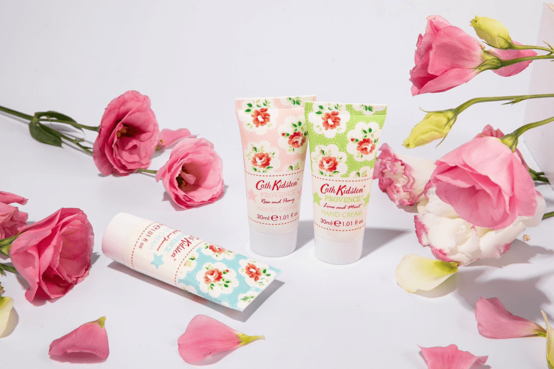 Kidston|刘涛戴400万珠宝、5年还3亿买豪宅，却被嘲不配、手糙得像砂纸？