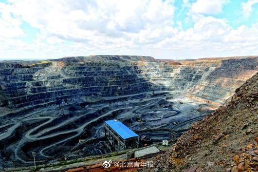 内蒙古白云鄂博世界最大稀土矿60多年一直被当铁矿挖