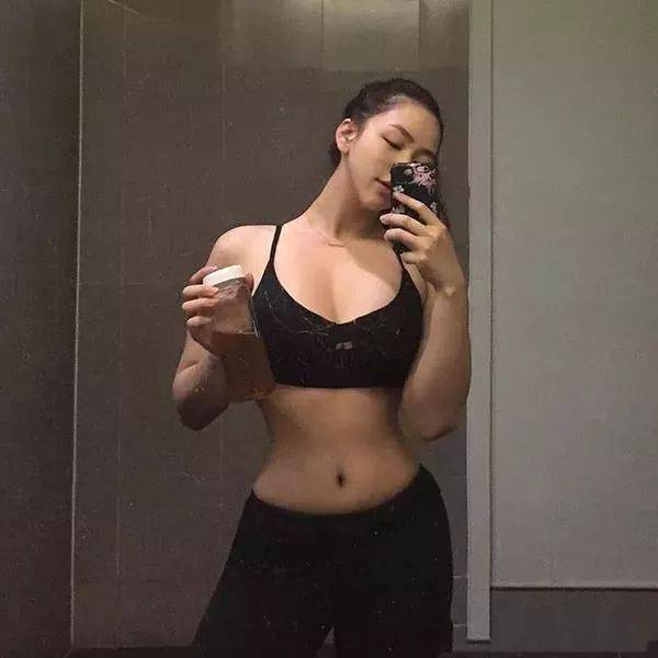 盘点|谁说女生一定要瘦才好看？盘点那些肉肉的女神……