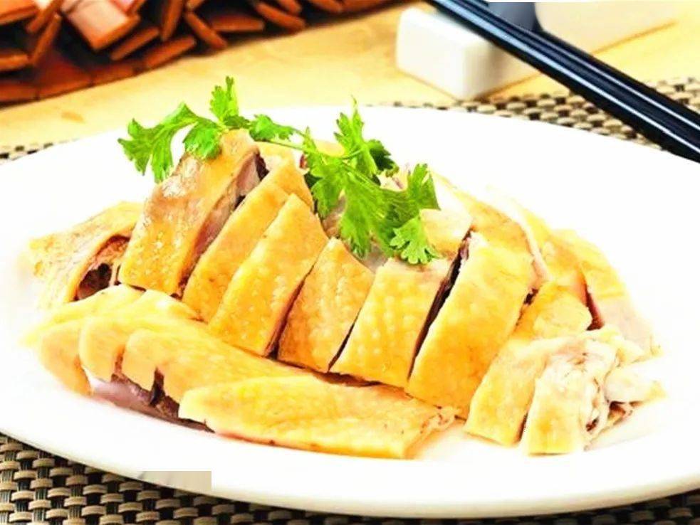 一整个鸡胸肉有多少大卡 cbd55d0b00fe4ad9bb3fcf4f37dae97e.jpeg
