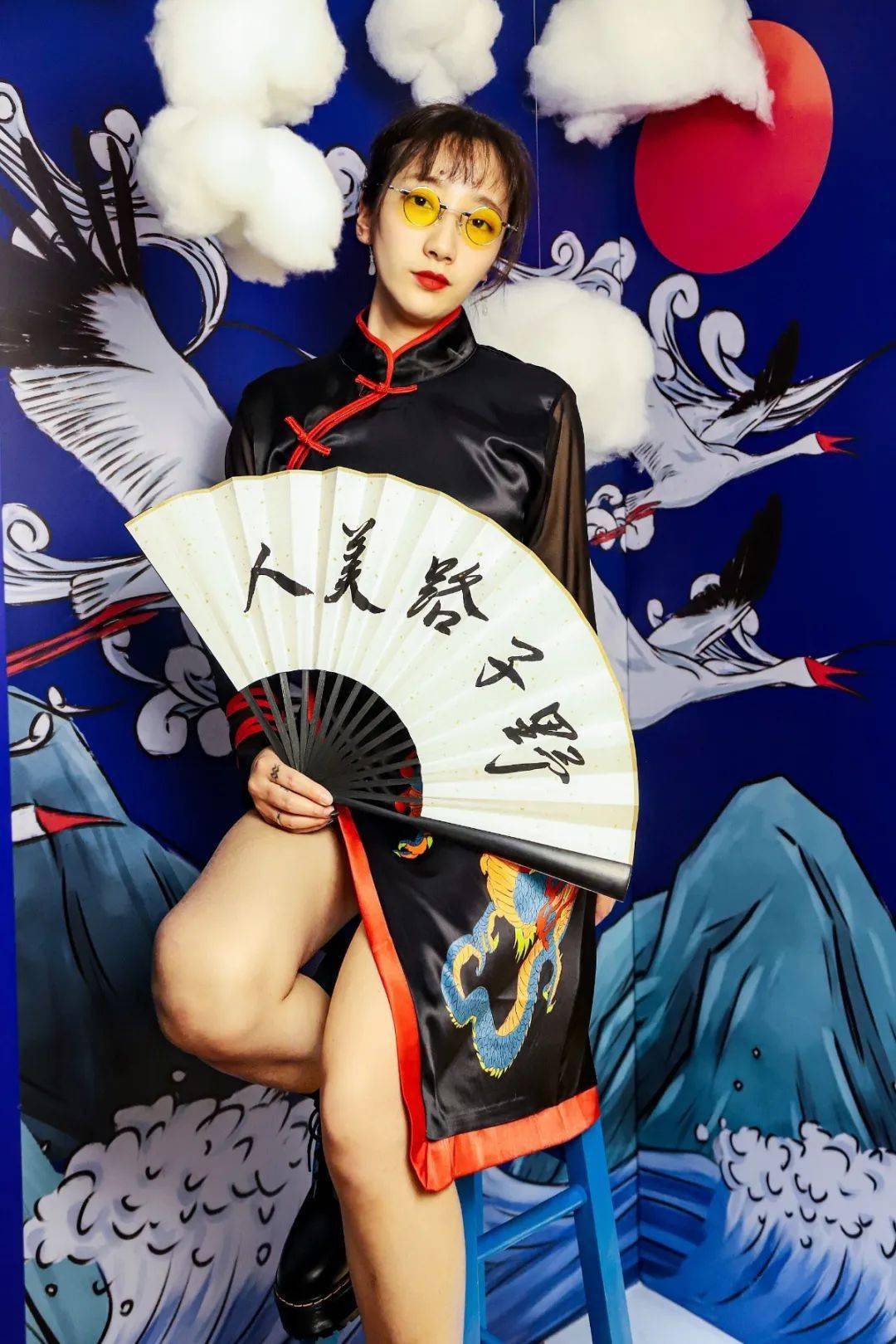 国潮|美炸了！国潮旗袍、复古港风、JK制服...这家换装自拍馆太好拍了！3小时不限服装，20+拍照场景，100+种造型！随手拍出大片！