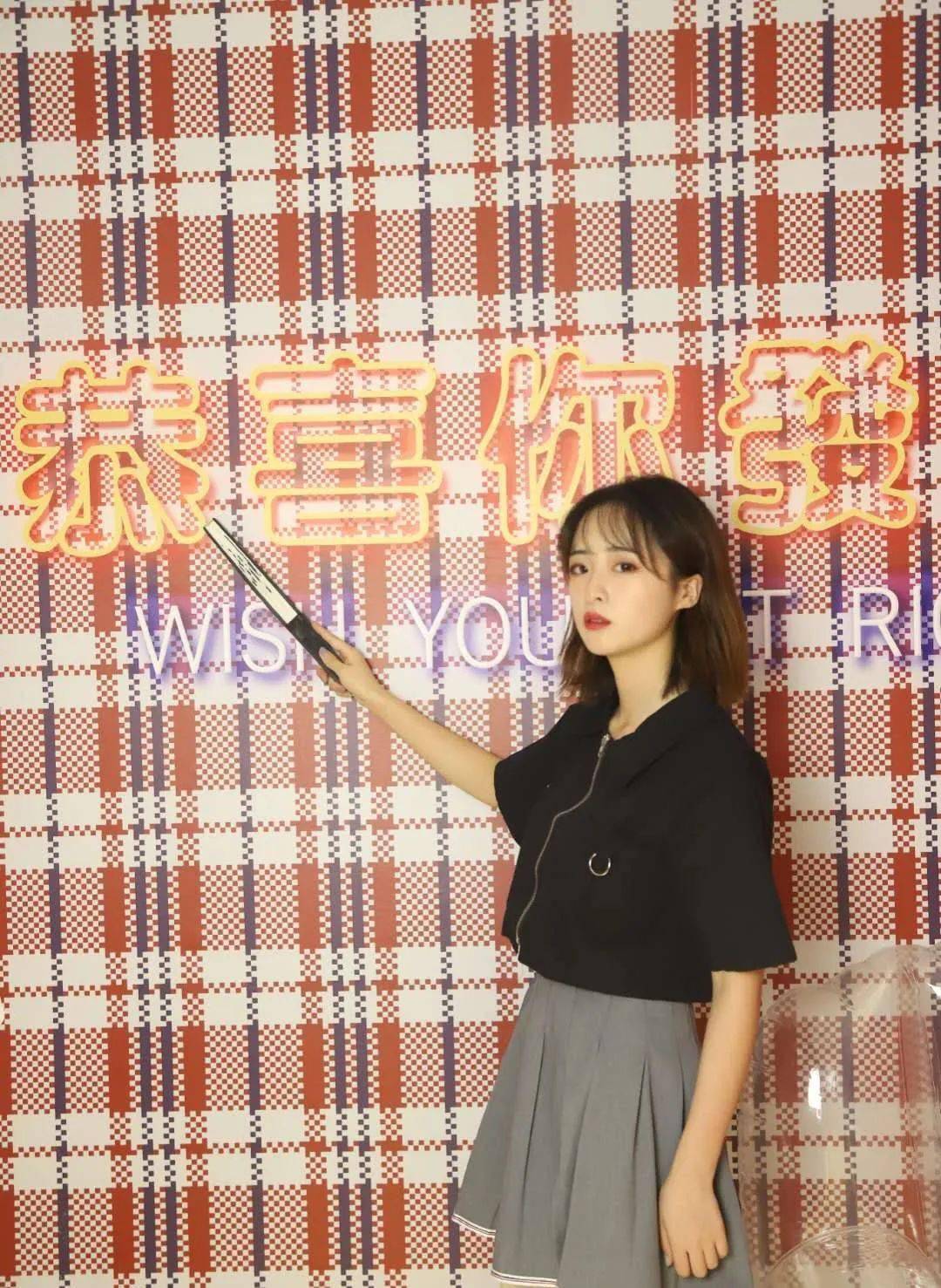 国潮|美炸了！国潮旗袍、复古港风、JK制服...这家换装自拍馆太好拍了！3小时不限服装，20+拍照场景，100+种造型！随手拍出大片！