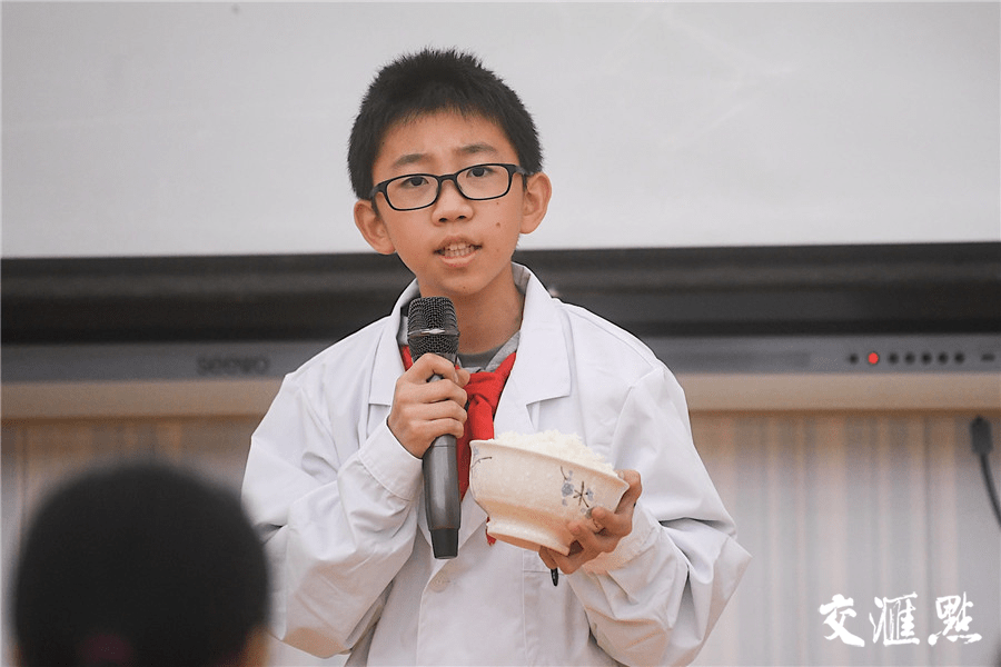 光盘|学生绘制“光盘行动”手抄报 引领校园节俭新风尚