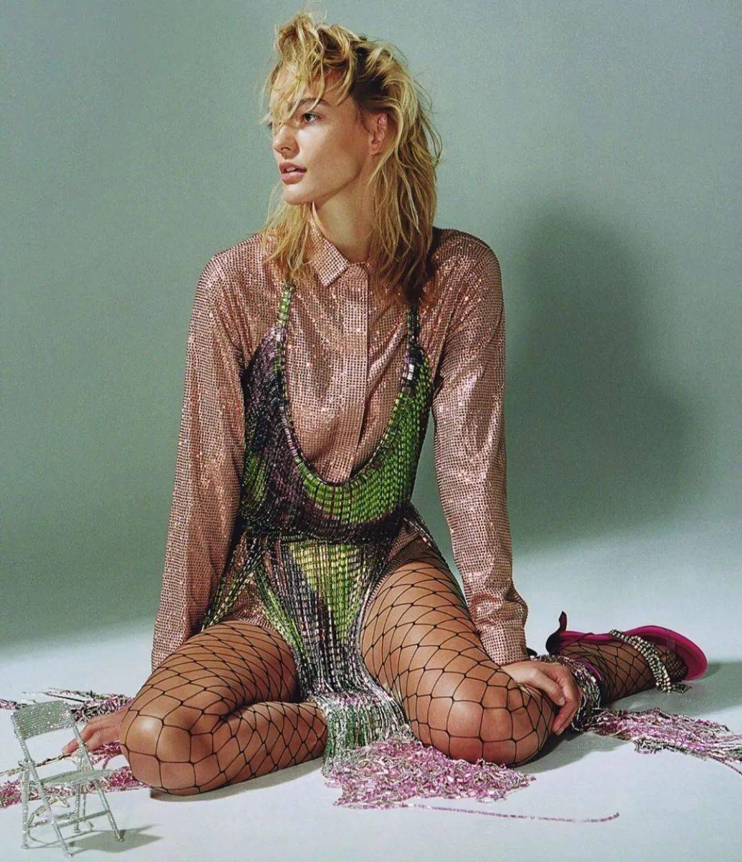 链条|易烊千玺被绑凳子上?时尚圈的链子有点厉害!