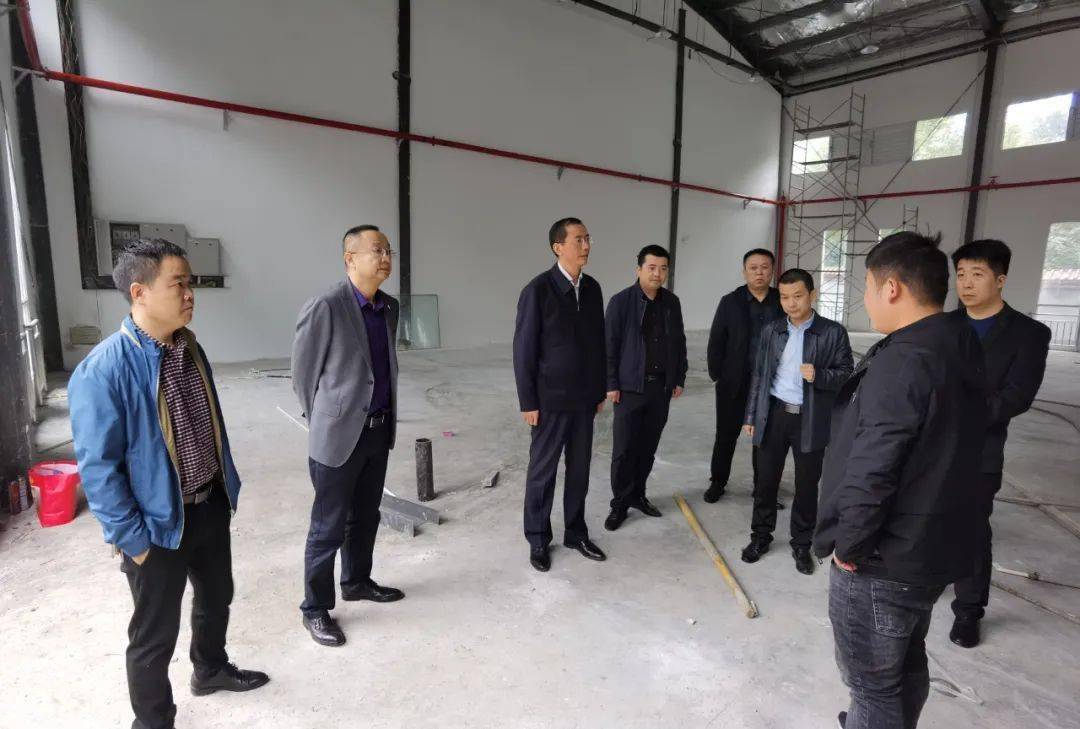 10月12日,汉滨区政府副区长冯荣平带领区政府办,区经贸局,区农业农村