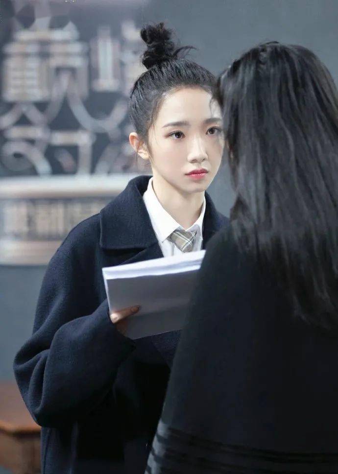 屏障|?孟美岐生图泄密!真实素颜也美炸是怎么做到的?