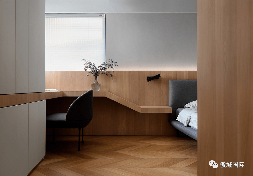 原木风搭配黑色床好看吗 ff26eb49fecc415283e54b56be03e676.png