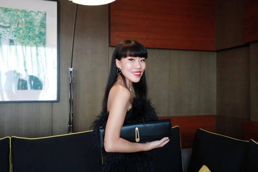 时装周|2021SS上海时装周 | 中国时尚向阳而生！