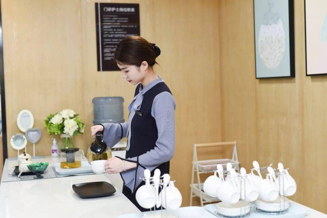 索兰|太狠！永久脱毛被我谈到99元，美白还嫩肤，秋季脱毛太机智了。