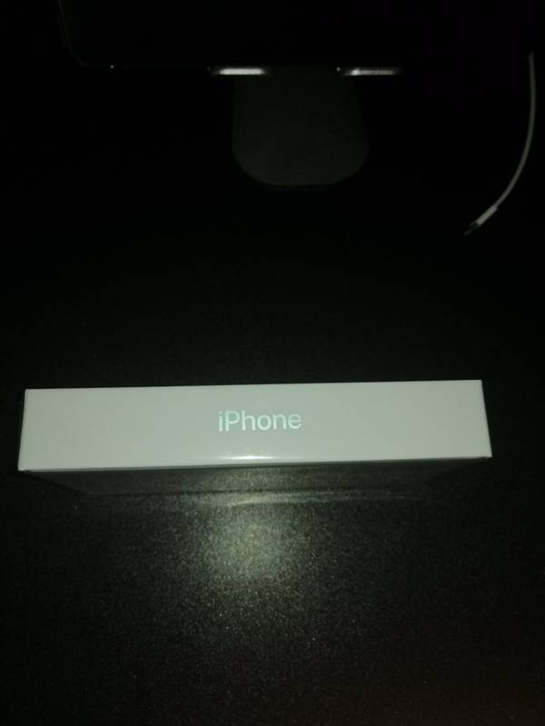 苹果彻底缩水!iphone 11全新包装亮相:大变样