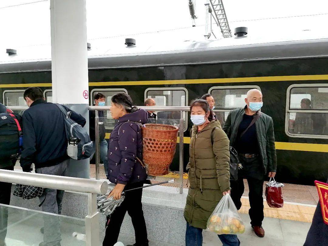渝怀铁路松桃站改建完成 于10月15日正式通车
