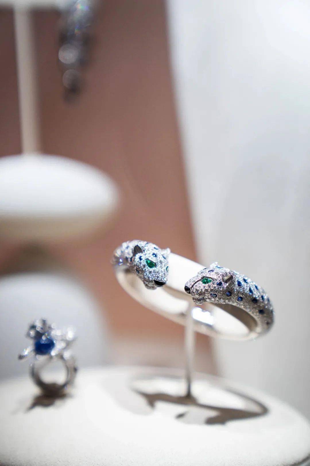 珠宝|看高级珠宝的心情，就像爱上金城武