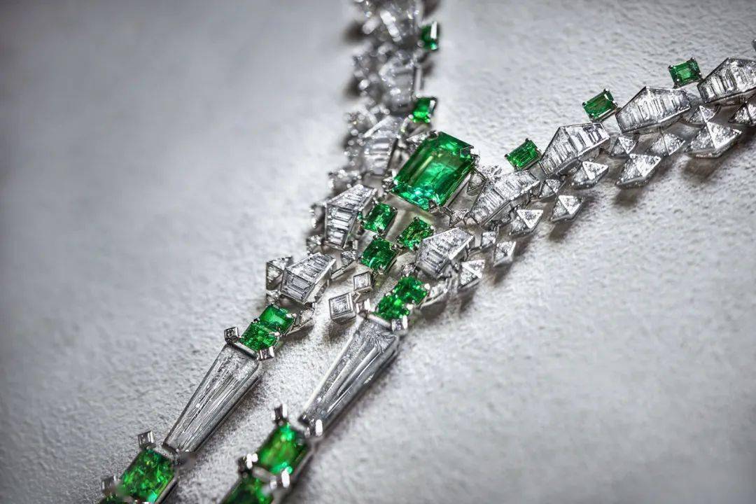 珠宝|看高级珠宝的心情，就像爱上金城武