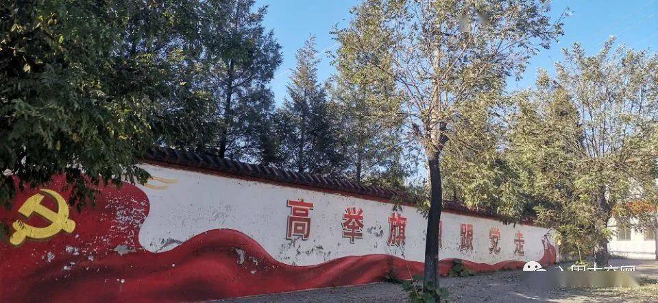 梭峪乡人口_梭峪中心小学图片(2)
