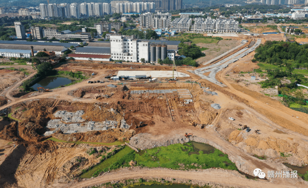 水稳基层摊铺完成中交赣州七鲤古镇项目游客中心独立基础浇筑完成近日