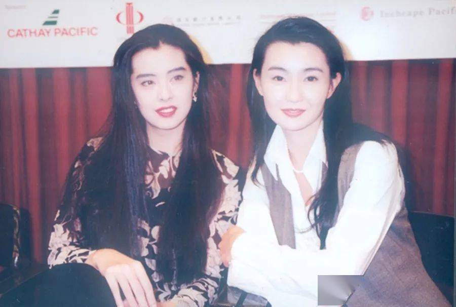时髦女孩|被“高颅顶”审美毁掉的时髦女孩们