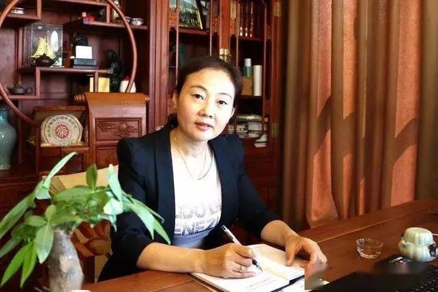 臧永芝 邹城市润鑫果蔬种植专业合作社常务董事根据中共中央办公厅