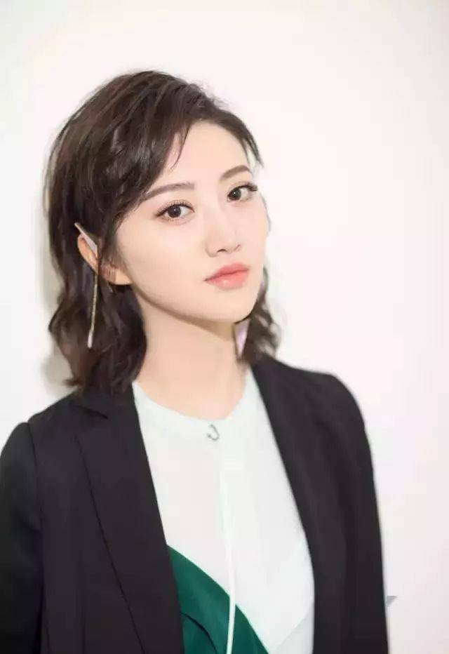 头发|从短发到长发的过渡期,这些发型让你美美度过~