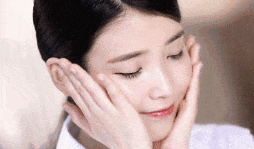 肌肤|樱花妹满脸的胶原蛋白,都是这个日本“小棕瓶”抹出来的