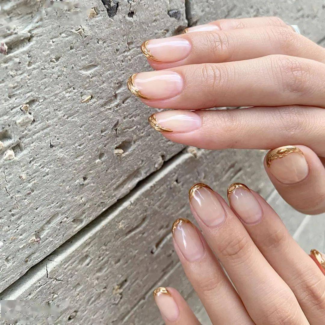 款式|每刻美丨两大流行款式的秋季美甲新鲜直达