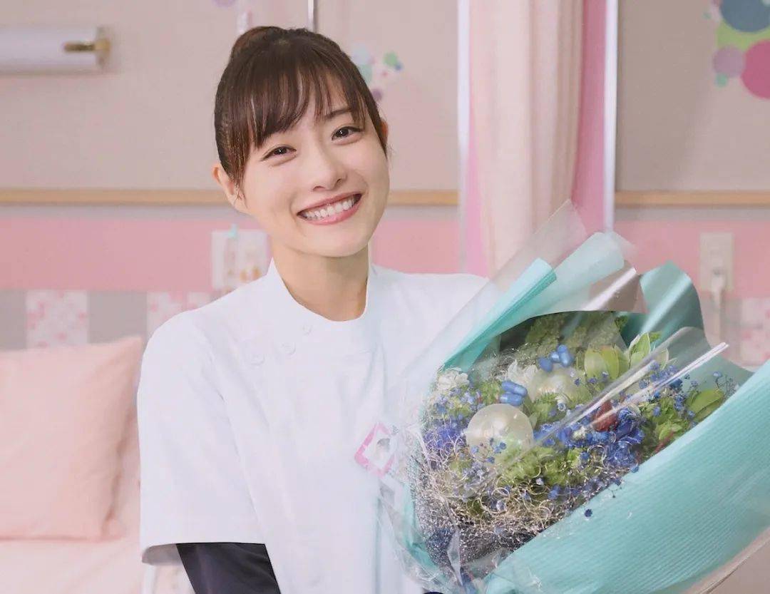 颜官宣|日本神颜官宣结婚!从“黑土胖”到“白美瘦”完美逆袭,期待她下一个高光!