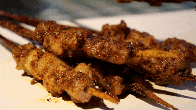 新疆|一口跨越3600公里！新疆正宗羊肉串新店开业买1送1！啤酒畅饮...