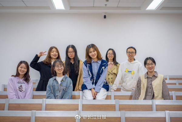 武汉|学霸宿舍！武汉一大学同寝室8名女生全部保研成功