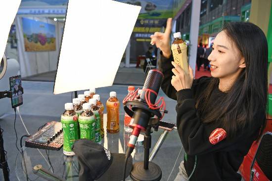 直播|这个“万亿”直播市场，你贡献了多少？