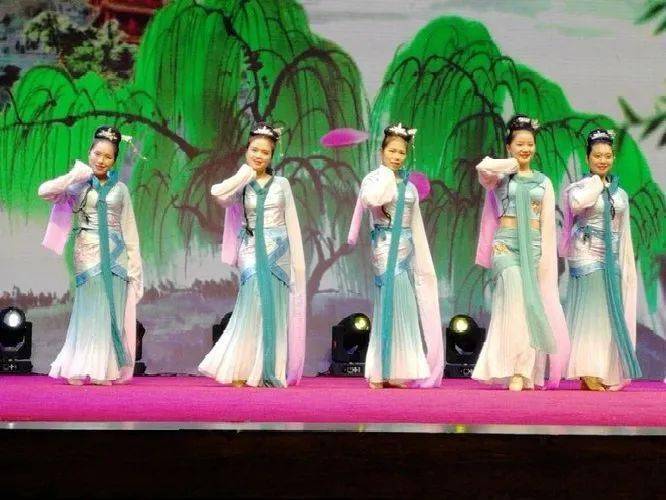 第七次人口普查演出_第七次人口普查图片(3)