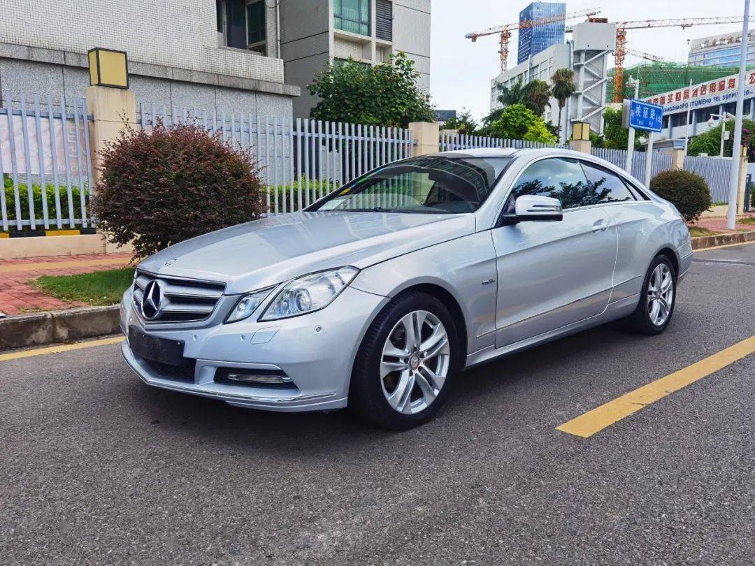 奔驰61e260coupe