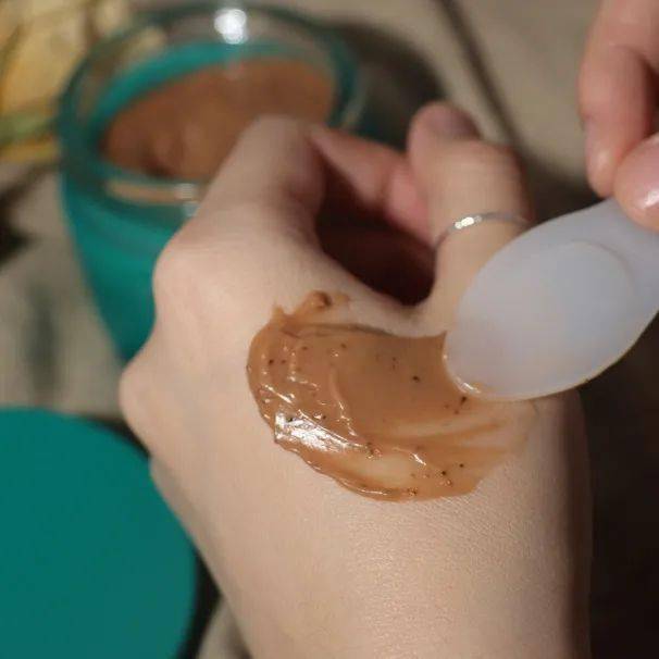 爱用|我的化妆台C位 | 国货之光!美容编辑的C位爱用正式成团出道!