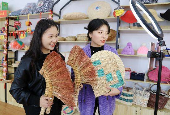 直播|这个“万亿”直播市场，你贡献了多少？