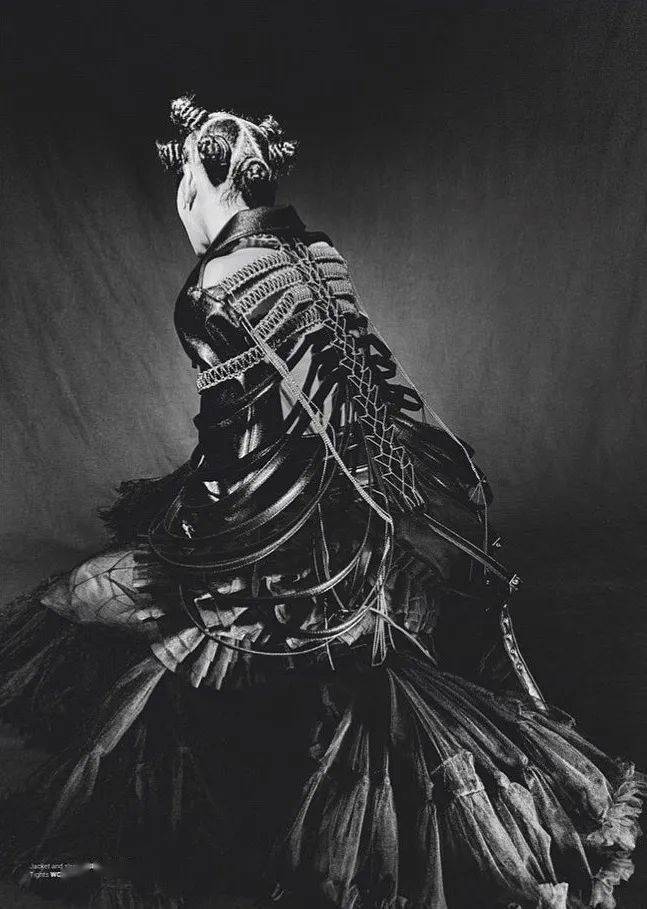 Noir|谁的粉色浴花？实验系设计鬼才Noir Kei Ninomiya用黑与粉打开你的少女心