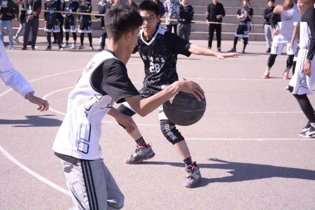 “天俱时·新生杯”丨10月22日与23日篮球赛赛果【开云体育入口】(图6)
“天俱时·新生杯”丨10月22日与23日篮球赛赛果【开云体育入口】(图6)