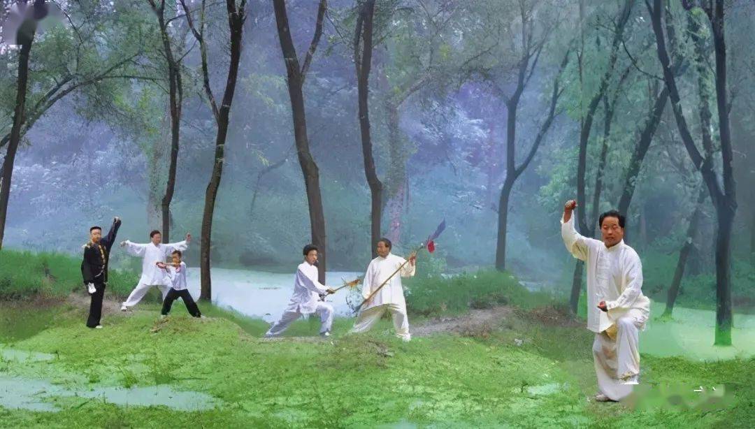 八段锦养生祛病功效:每一式效果各有不同_动作