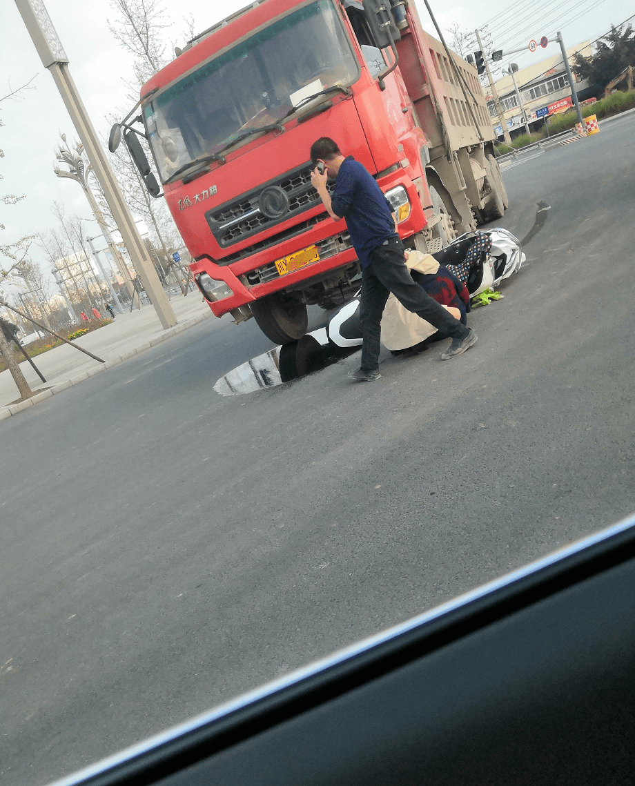 崇礼同一地方再次发生车祸,还是大货车!