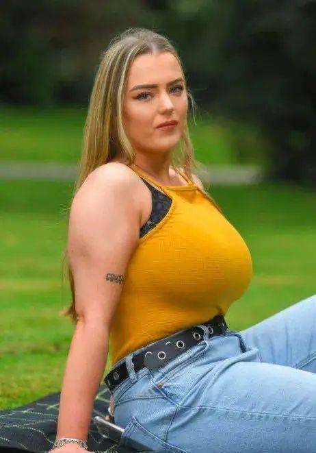 胸部|胸部自然生长到 34J，被逼众筹缩胸，胸大的烦恼她知道