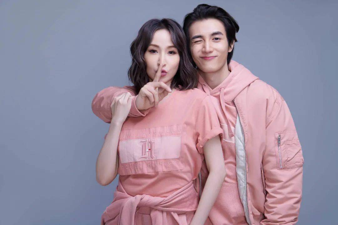 女强人|跟小16岁男友恋爱的萧亚轩“人设崩塌”!她到底是独立女强人还是恋爱脑小女人?