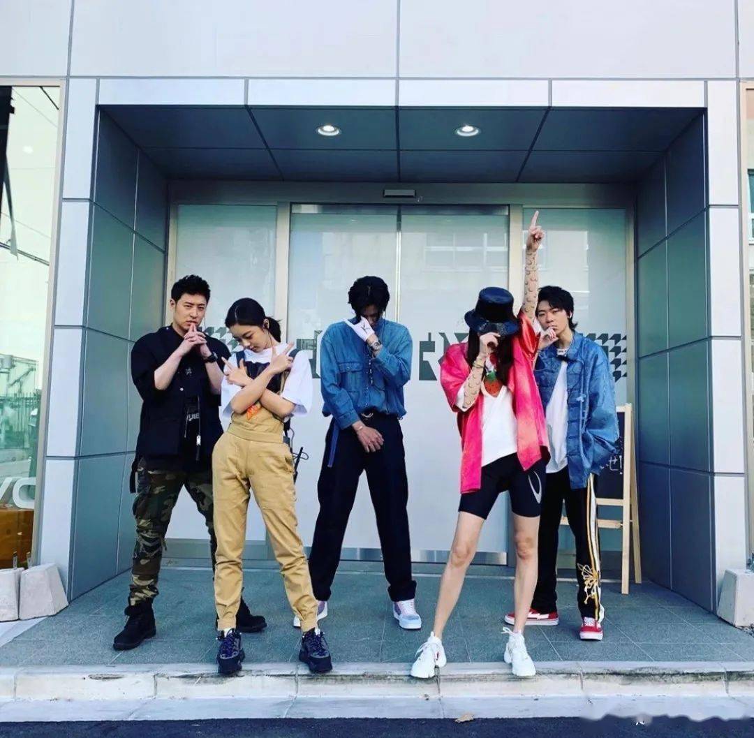 赵今麦|“国民闺女”赵今麦太会搞头发了!麦穗卷+胎毛刘海美丽翻倍!