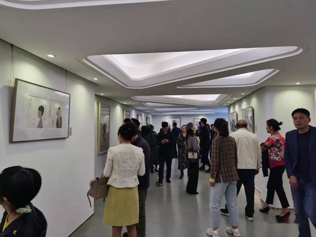 展览十年前行至友同在诸子艺术馆十周年馆庆展精彩开幕