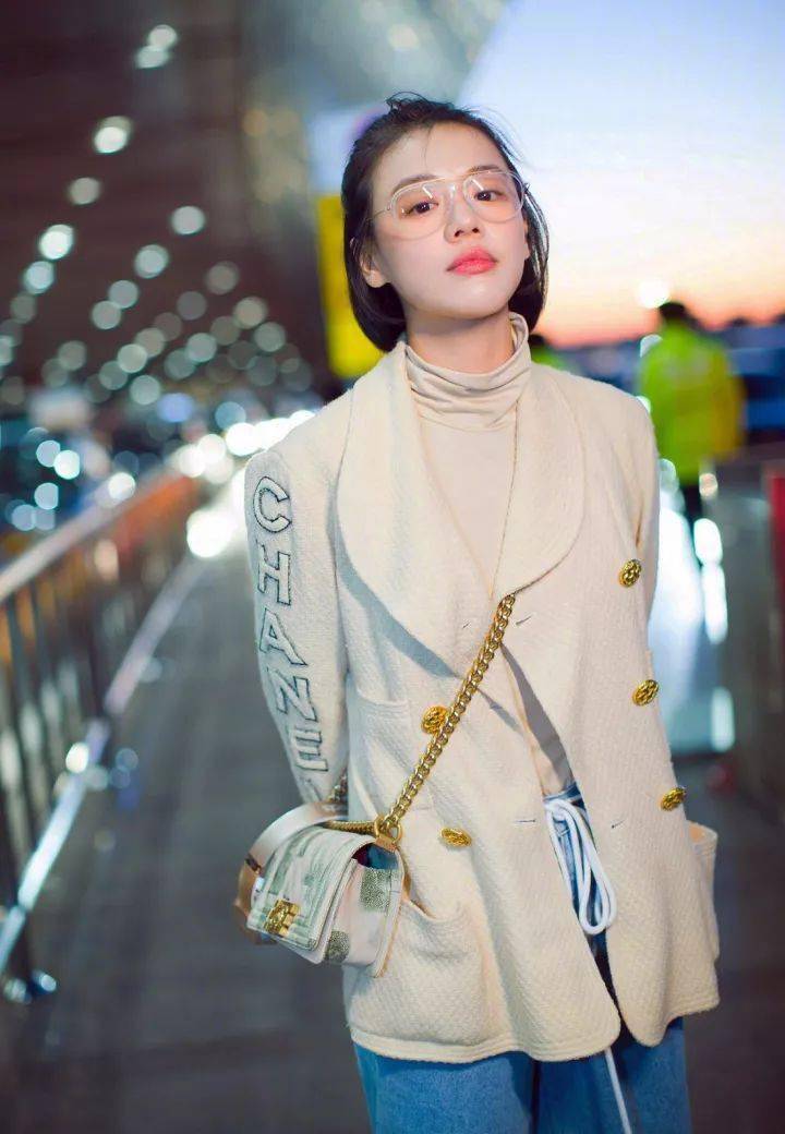 燕麦|潮流 | 比驼色更好穿,它才是今冬最火的颜色!!!