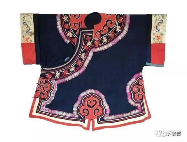 民国四川昭觉彝族女服(温浩东藏品)