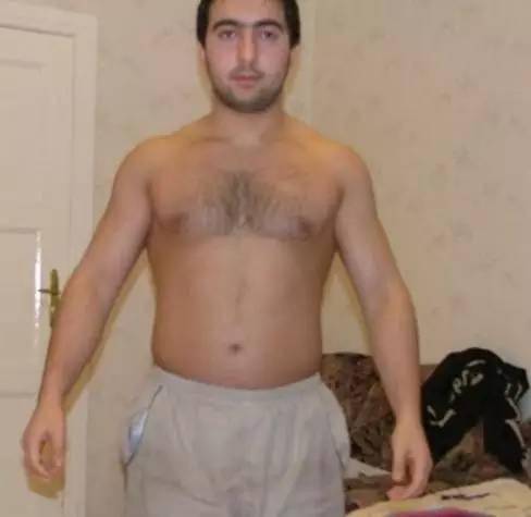 腹肌|健身40天，他从大肚男变腹肌型男，看到他的训练我自卑了.....