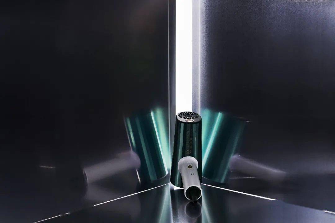 腰斩|这个黑科技吹风机，对标日本大品牌，价格腰斩一半，吹头发就像做发膜！