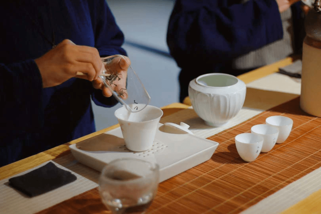 閿欎贡鏃剁┖闄剁瑳鏇茶_贡茶图片(3)