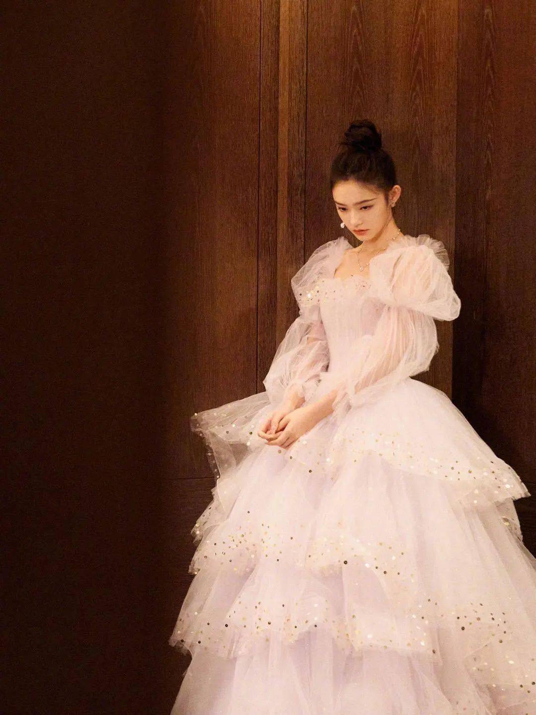 感觉|刘诗诗、宋茜都在画的秋冬暖阳妆，谁不爱呢？